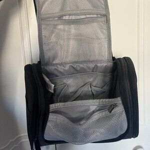NWT Protege Heather Grey Hanging Toiletry Bag